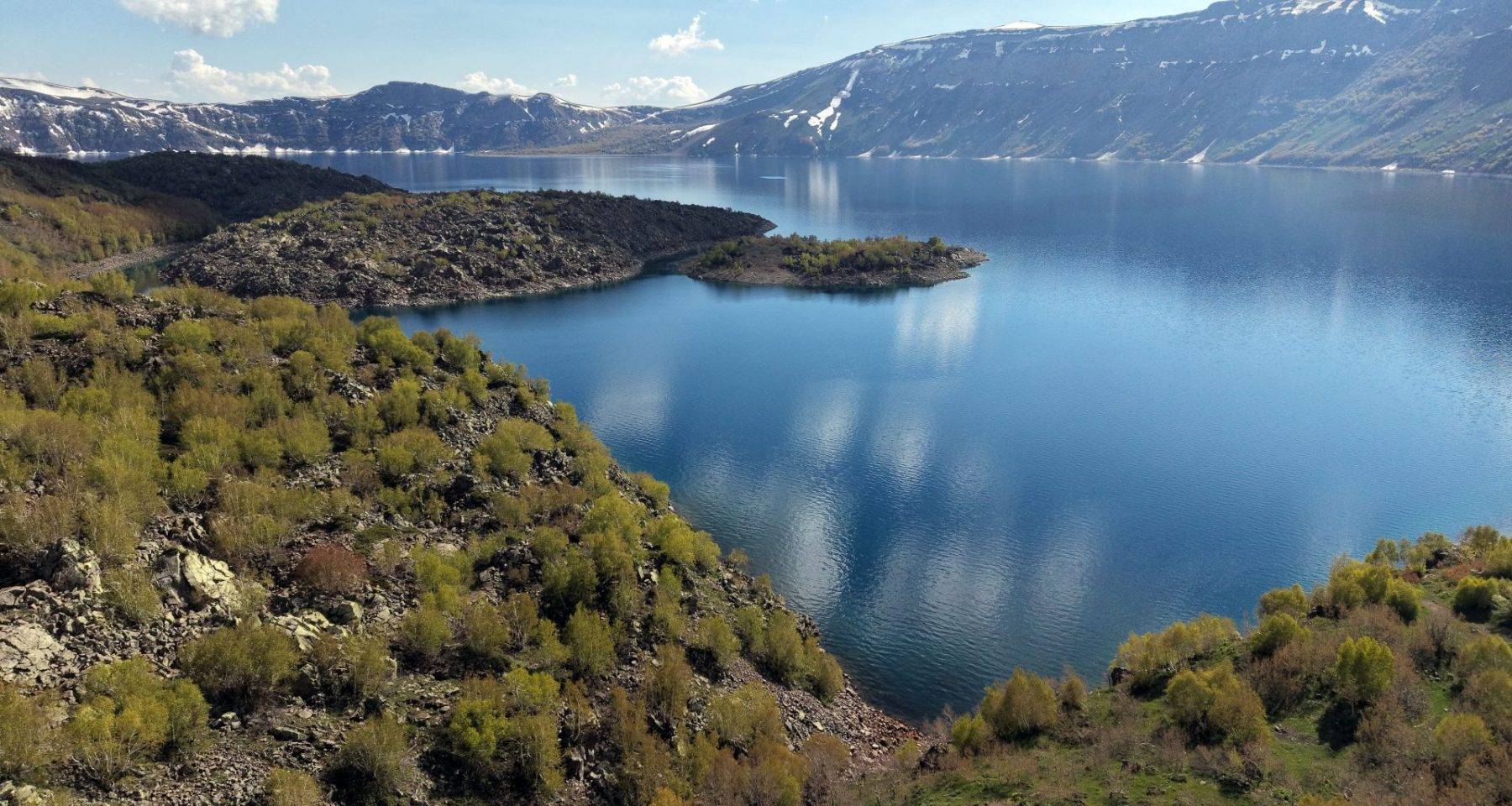 Volkanik patlama sonrası oluşan doğa harikası: Nemrut Krater Gölü