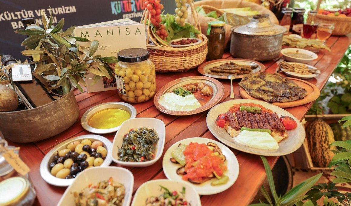 Manisa Kültür Yolu Festivali'nde yöresel lezzetlere yoğun ilgi