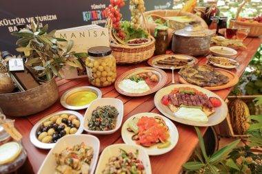 Manisa Kültür Yolu Festivali'nde yöresel lezzetlere yoğun ilgi