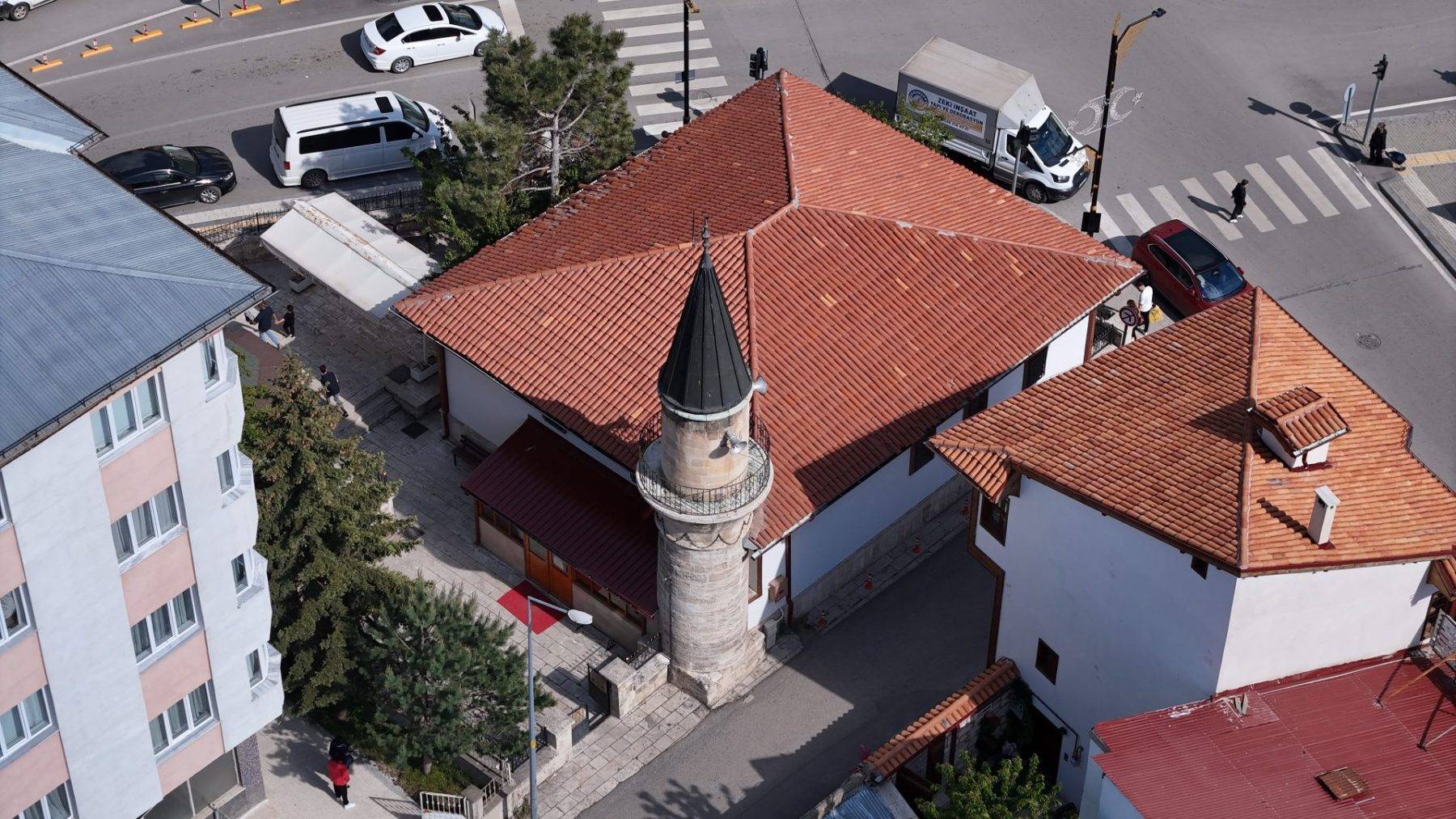 Her halkası farklı ustanın elinden: Sivas’taki Zincirli Minare Camii ilgi çekiyor