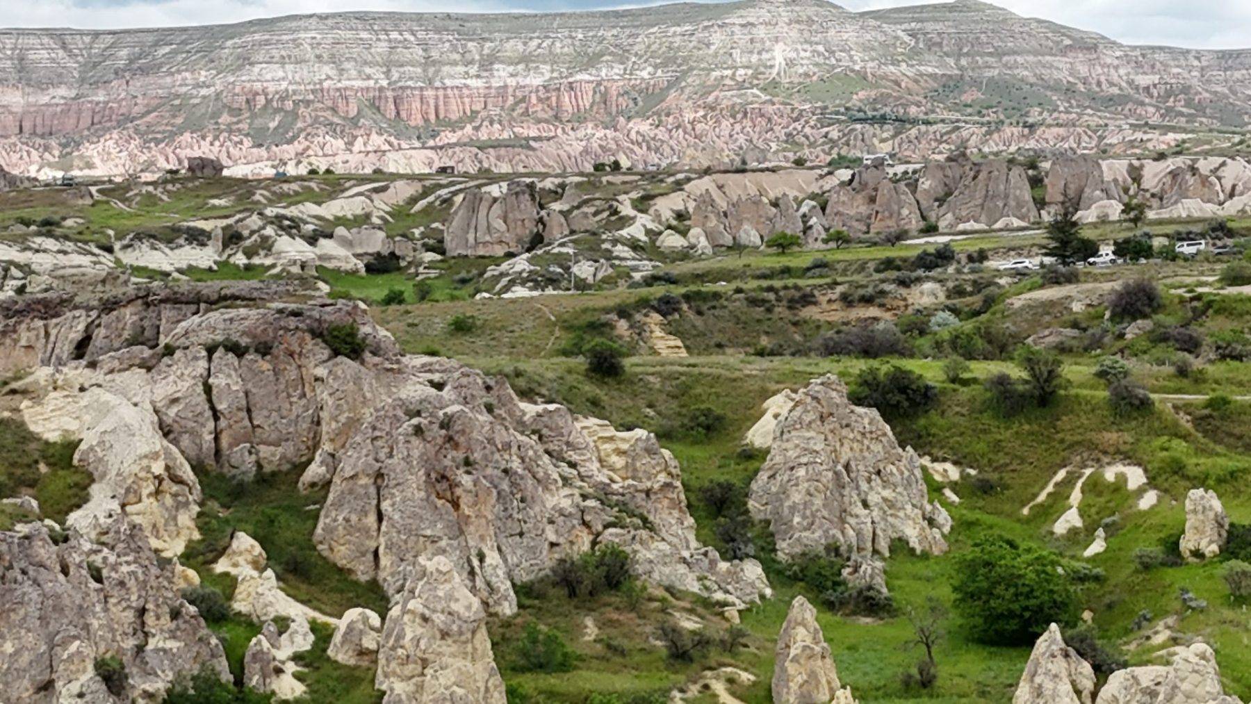 Kapadokya'ya yaz geldi, Peri bacaları yeşile büründü