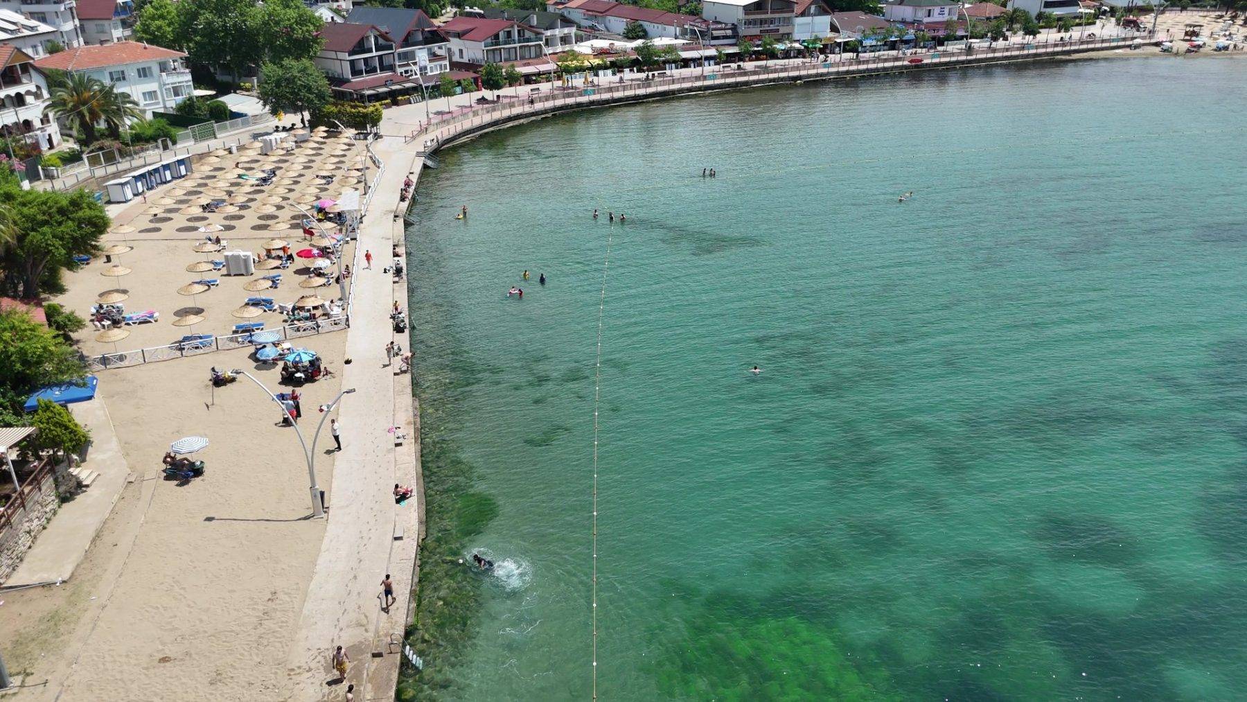 Kandıra'da yaz sezonu öncesi hareketlilik: Turkuaz renkli sulara akın ettiler