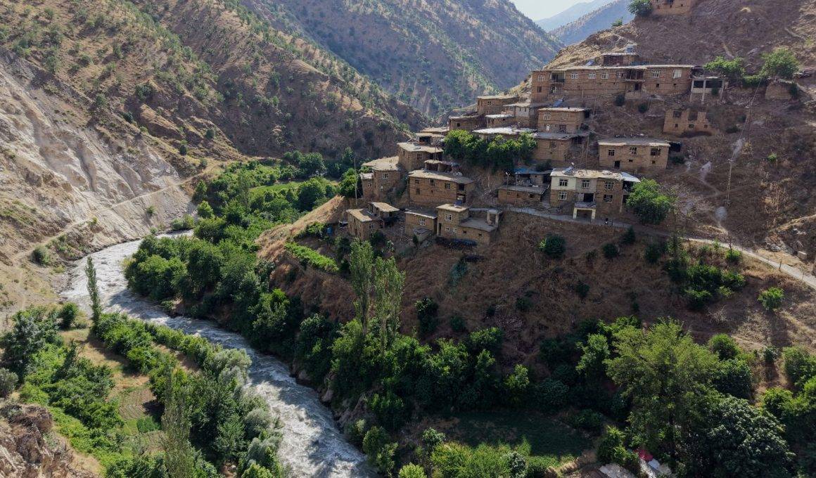 Bitlis'in 300 yıllık taş evleri ve Gayda Barajı ile ünlü ilçesi: Hizan