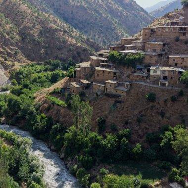 Bitlis'in 300 yıllık taş evleri ve Gayda Barajı ile ünlü ilçesi: Hizan