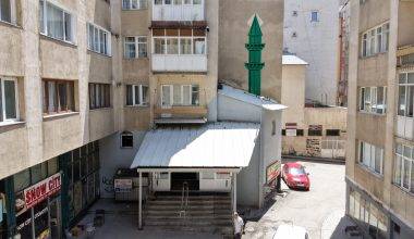 Cemaati şaşırtan minare! Sadece 3 santim kalınlığında, gören bir daha bakıyor
