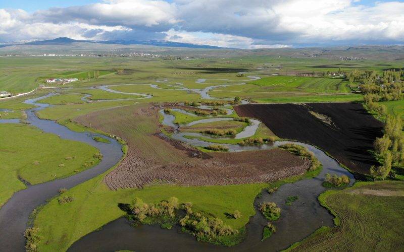 Tam 15 köyün içinden geçiyor! Kars'taki saklı hazine: Arpaçay Menderesleri