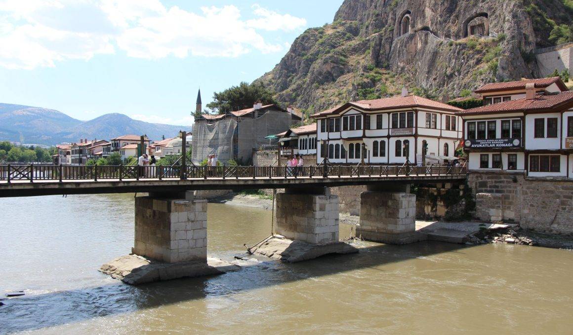 En eskisi 1800 yıllık! Amasya'nın taş gerdanlıkları asırlara meydan okuyor
