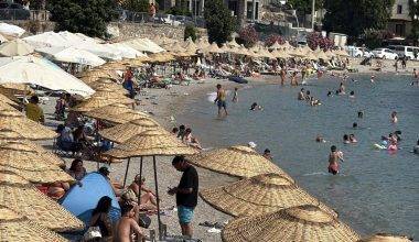 Tatil sezonu başladı, Bodrum'un ünlü plajları doldu taştı