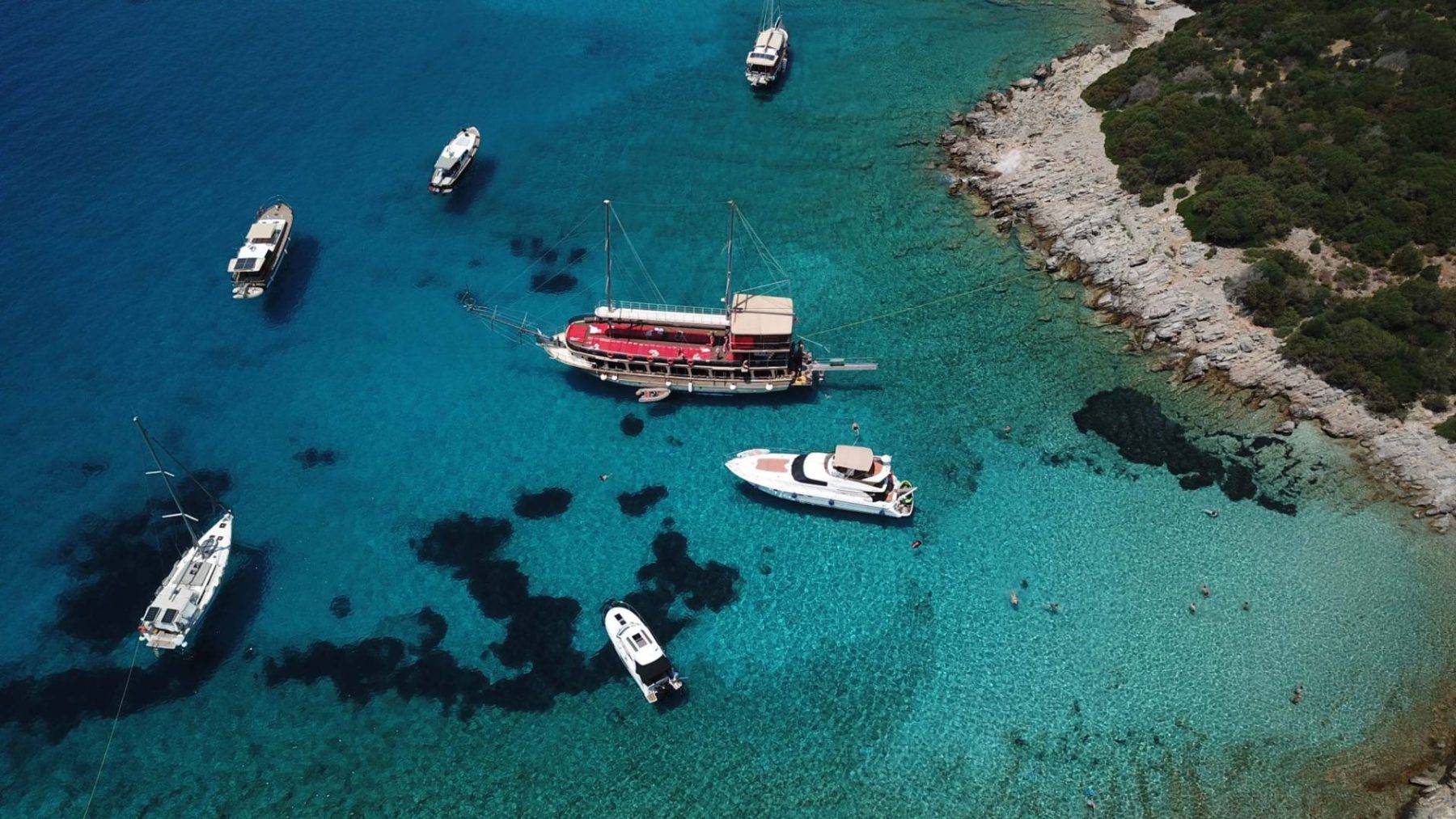 Eşsiz koylara büyük ilgi: Bodrum'da kiralık tekne ve özel turlara talep artıyor