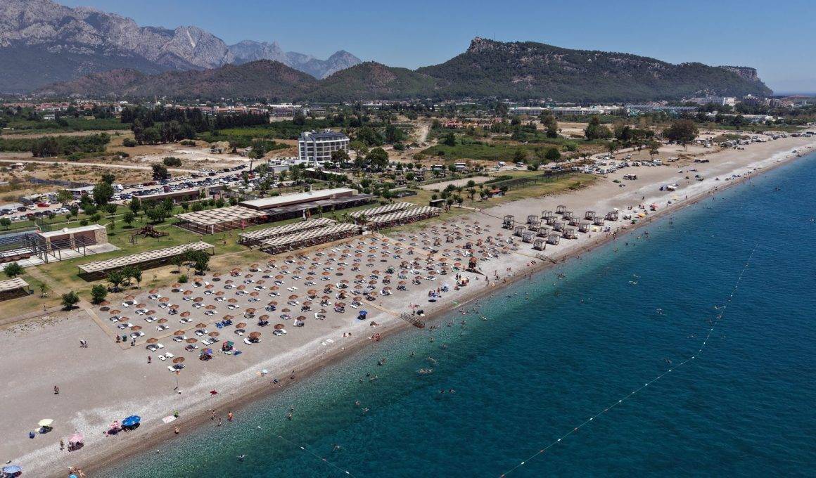 Ücretsiz halk plajı sayısı 23'e çıkıyor: Çeşme'den Bodrum'a geniş seçenekler