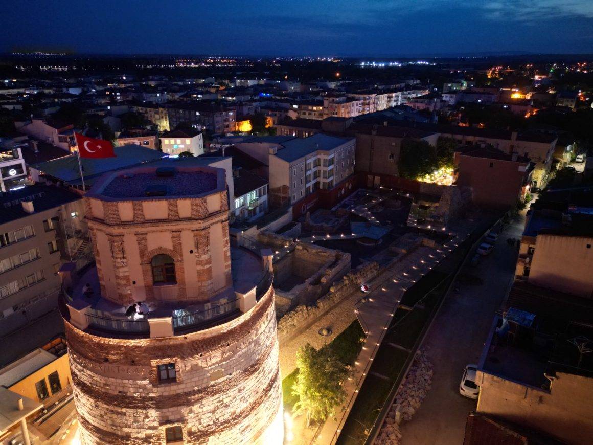 Bakan Ersoy duyurdu: Edirne'nin simge eseri yeniden ayağa kaldırıldı