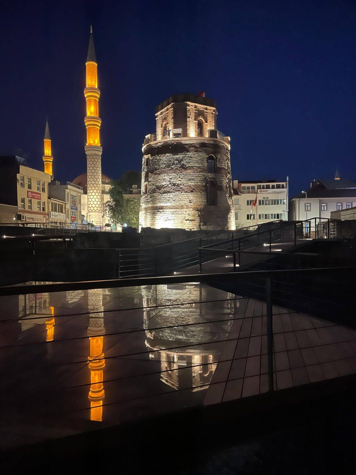 Bakan Ersoy duyurdu: Edirne'nin simge eseri yeniden ayağa kaldırıldı