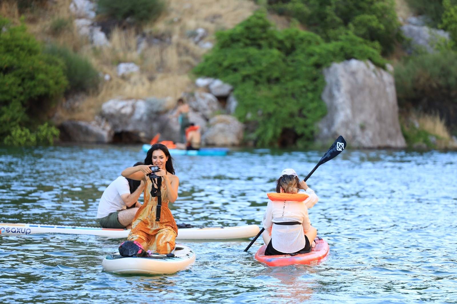 Siverek'in saklı cenneti Takoran Vadisi SUP sporcularına ev sahipliği yaptı