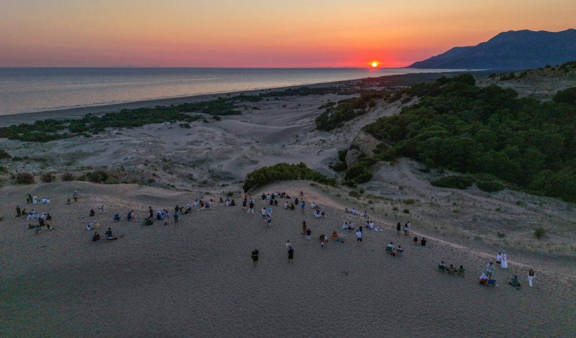 Yeşilçam filmlerindeki çöle ziyaretçi akını! Patara Kum Tepeleri yoğun ilgi görüyor