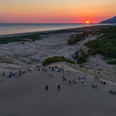 Yeşilçam filmlerindeki çöle ziyaretçi akını! Patara Kum Tepeleri yoğun ilgi görüyor