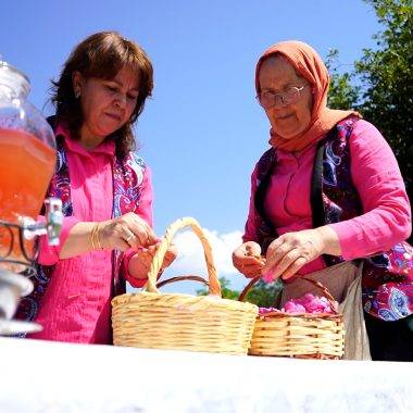 Osmanlı'dan günümüze ulaşan Isparta'nın geleneksel lezzeti: Gül şerbeti