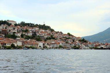 Kuzey Makedonya'nın gözde turizm merkezilerinden Ohri şehrinde turist yoğunluğu
