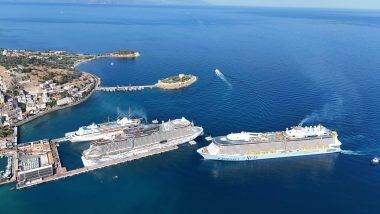 Kuşadası'nda yoğun kruvaziyer trafiği: 4 gemi 10 bine yakın turist getirdi