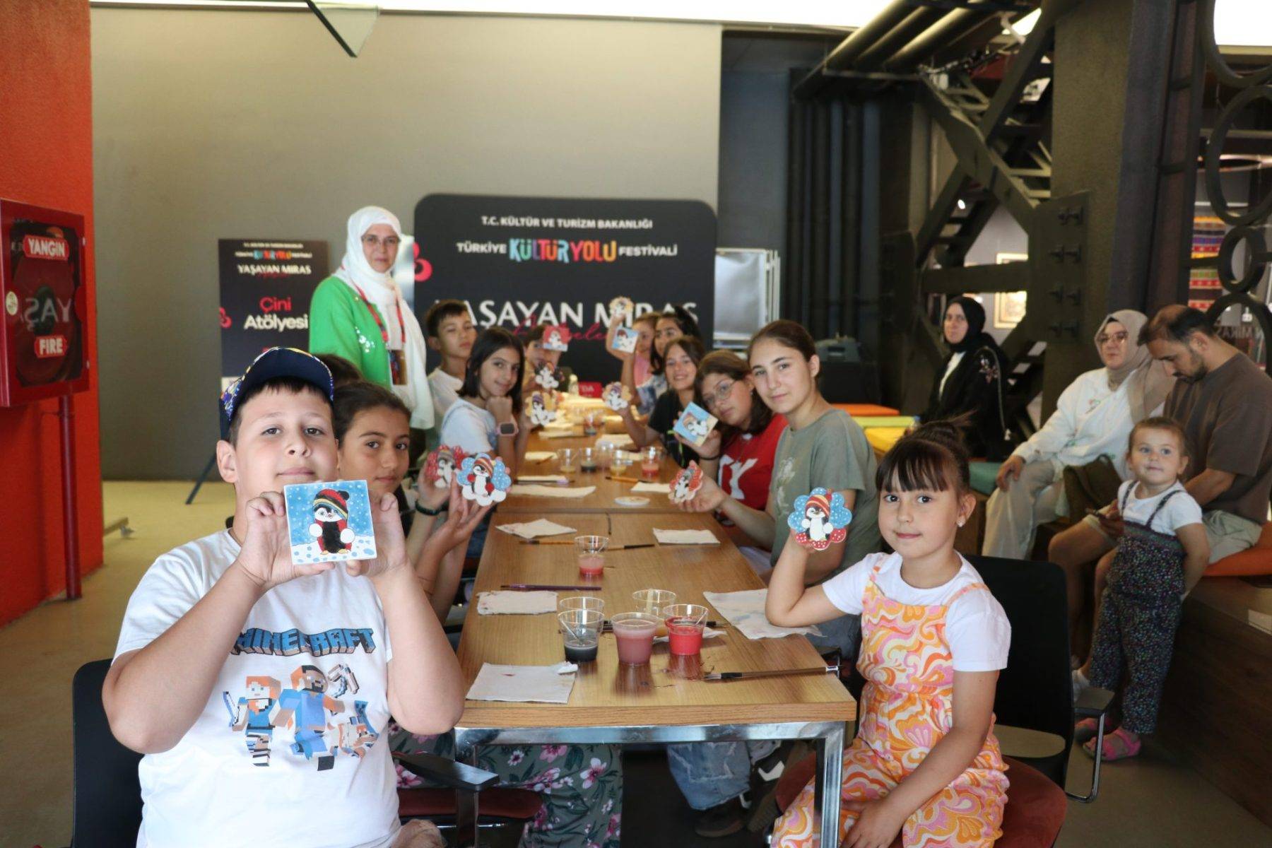 Çocukların hayal dünyası çini sanatı ile buluştu: Sakarya Kültür Yolu Festivali devam ediyor