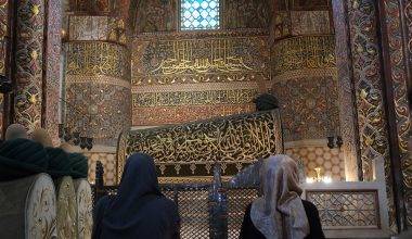 Mevlana "Ne olursan ol yine gel" demişti: Konya'daki Mevlana Müzesi'ne milyonlar akın etti