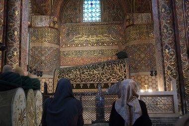 Mevlana "Ne olursan ol yine gel" demişti: Konya'daki Mevlana Müzesi'ne milyonlar akın etti