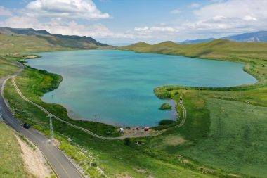 Köylü gözü gibi bakıyor: Deniz gölü eşsiz güzelliği ile mest ediyor