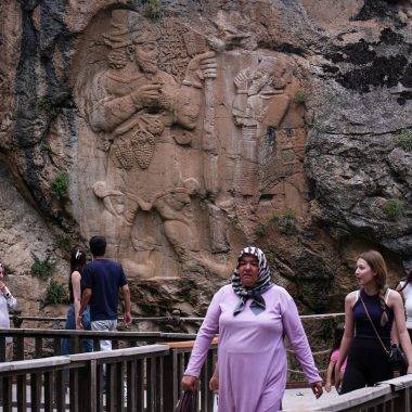 Konya'nın kayalara işlemiş tarihi: Dünyanın ilk yazılı tarım anıtı hayran bırakıyor