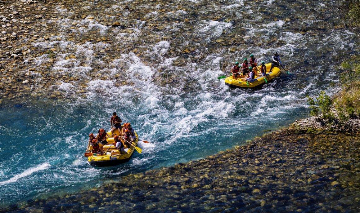15 yıl önceki halini yakaladı! Köprüçay coştu, rafting turları hareketlendi