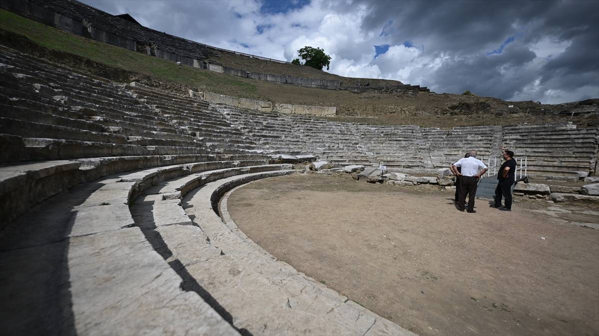 Batı Karadeniz'in Efes'i şaşırtmaya devam ediyor: Genişletilen kazılarda restorasyon başlayacak