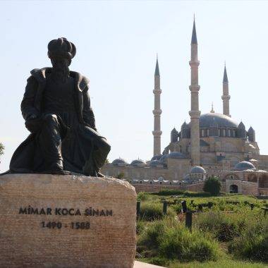 5 ayda milyonlar akın etti! Mimar Sinan'ın ustalık eseri Selimiye Camii'ne yoğun ilgi