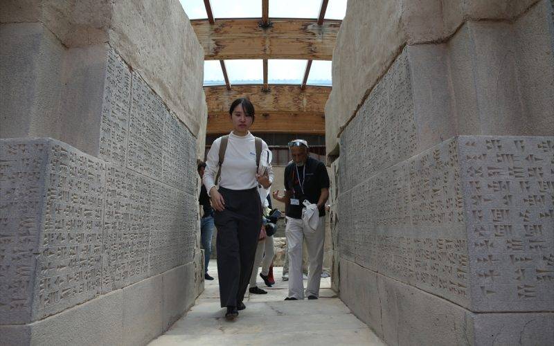 Urartuların en görkemli yapılarından: Turistler Ayanis Kalesi'ne uğramadan ayrılmıyor