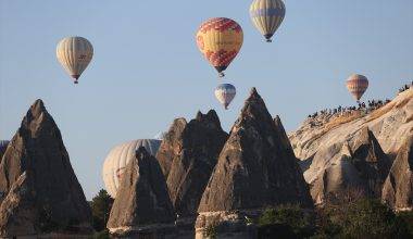 Kapadokya'da sıcak hava balonu turlarına ilgi sürüyor: İlk 6 ayda çeyrek milyon kişi uçtu
