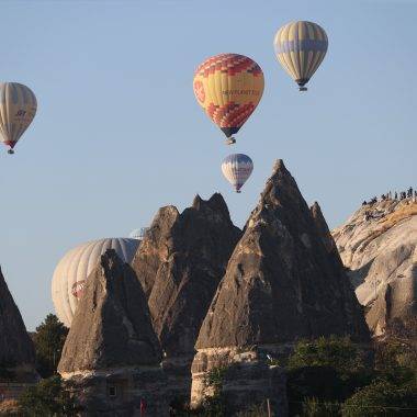 Kapadokya'da sıcak hava balonu turlarına ilgi sürüyor: İlk 6 ayda çeyrek milyon kişi uçtu