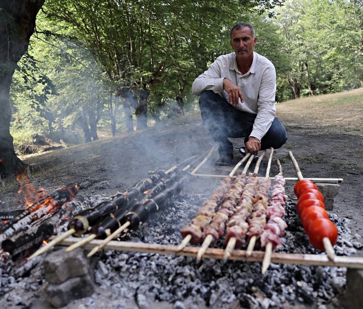 Fındık dallarında pişen, tek baharatlı Tokat lezzeti: Muhat kebabı