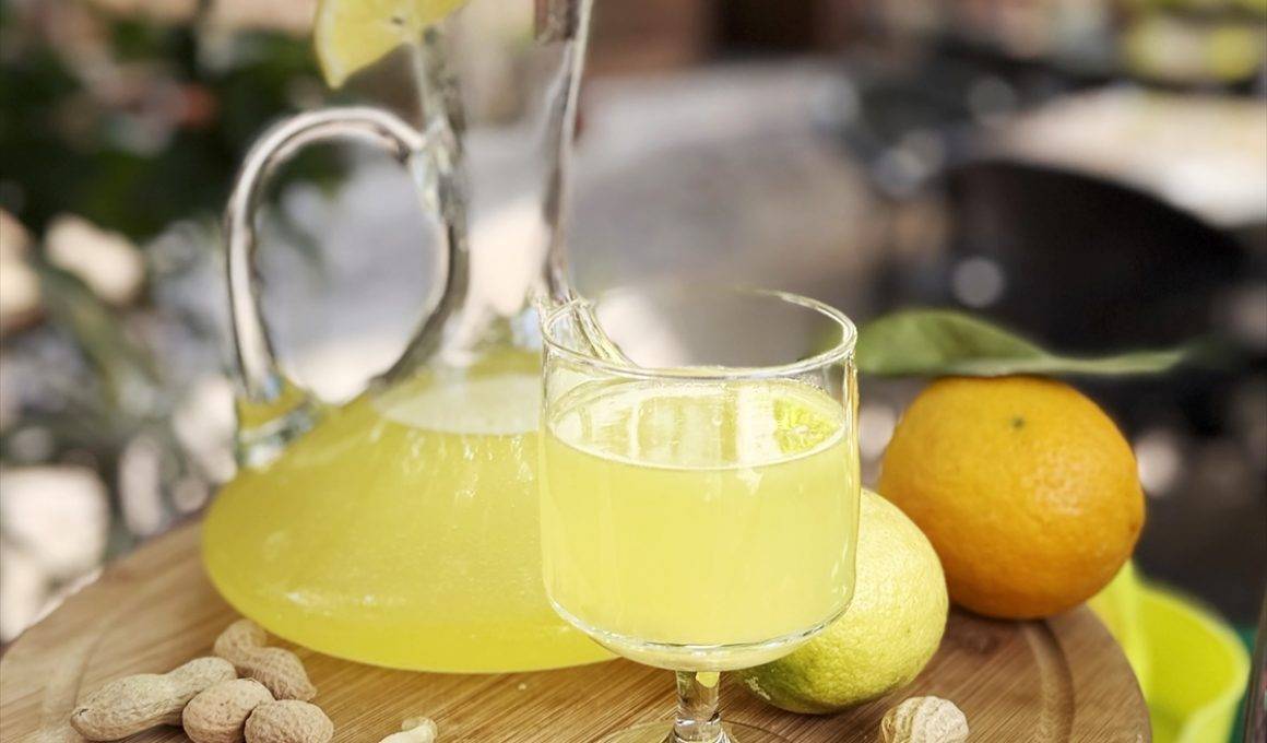 Türkiye'de benzeri az! Fıstıklı limonata önce şaşırtıp sonra serinletiyor