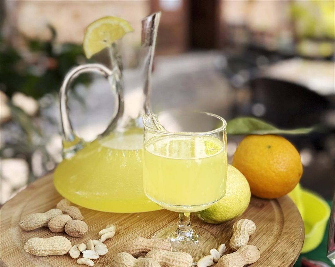 Türkiye'de benzeri az! Fıstıklı limonata önce şaşırtıp sonra serinletiyor