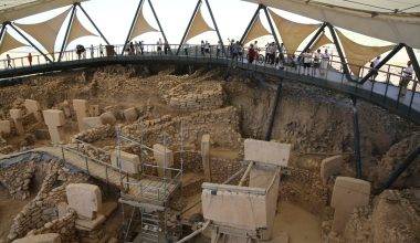 Sıcaktan kavrulan Şanlıurfa'da tarihin sıfır noktası Göbeklitepe serinliği ile dikkat çekiyor