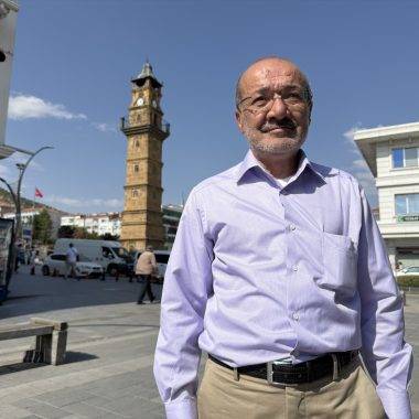 Ömrünü "Tik Tak" sesine kulak vererek geçirdi: Yozgat'ın simge eseri ona emanet