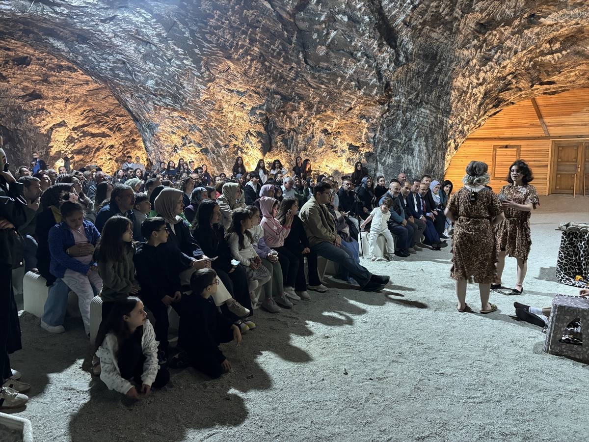 Yer Altı Tuz Şehri'ne yüzlerce kişilik proje! Kültür ve sanat tuz mağarasına taşınıyor