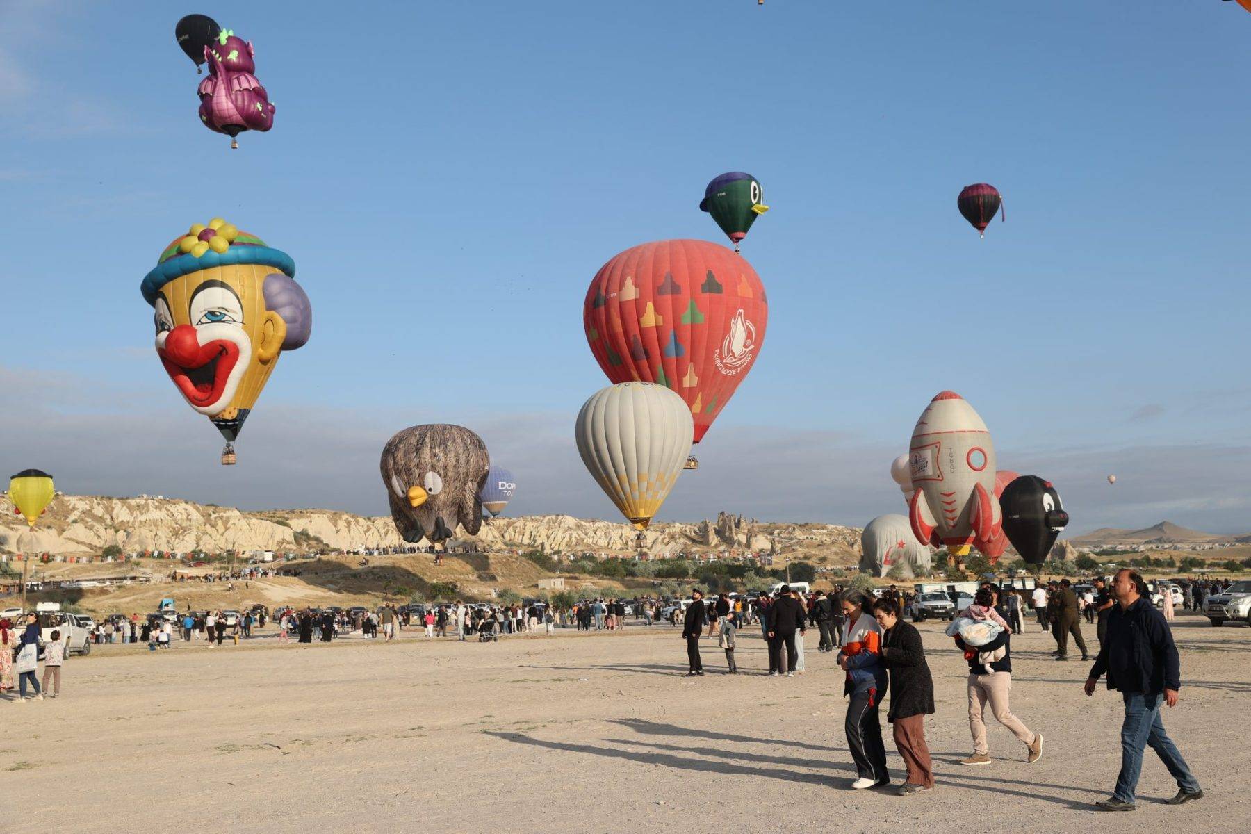 Kurt, baykuş, ahtapot... Kapadokya Balon Festivali coşkuyla başladı