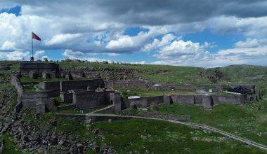 Savaşları ve kuşatmaları sapasağlam atlattı: Kars Kalesi'nin UNESCO bekleyişi