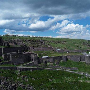 Savaşları ve kuşatmaları sapasağlam atlattı: Kars Kalesi'nin UNESCO bekleyişi