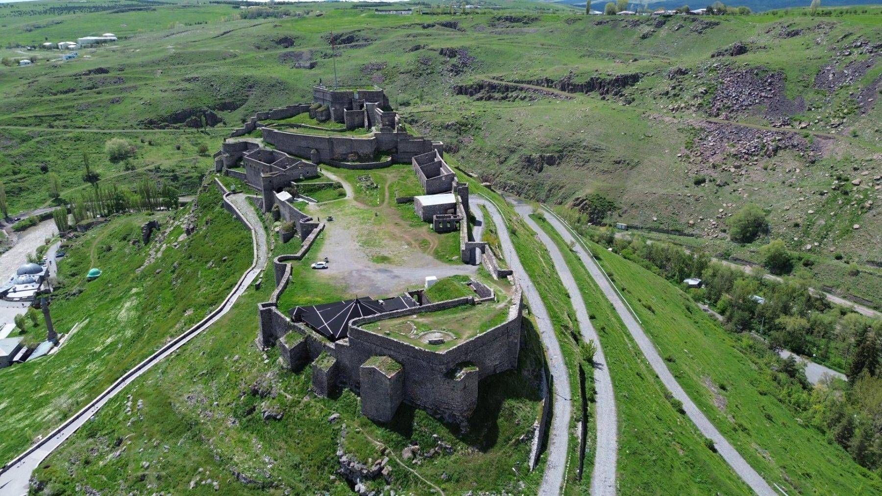 Savaşları ve kuşatmaları sapasağlam atlattı: Kars Kalesi'nin UNESCO bekleyişi