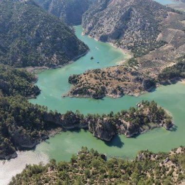 Arapapıştı Kanyonu, Kaya mezarları, gizli manastırı ve Körteke Kalesi'ne eşsiz bir yolculuk sunuyor