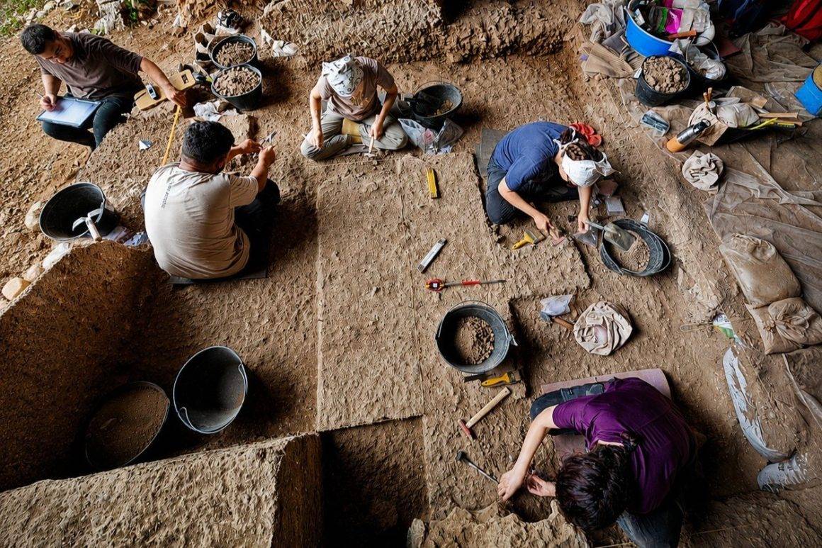 Üçağızlı II Mağarası'nda ilginç bulgular: İlk kez Neandertal fosili çıkarıldı