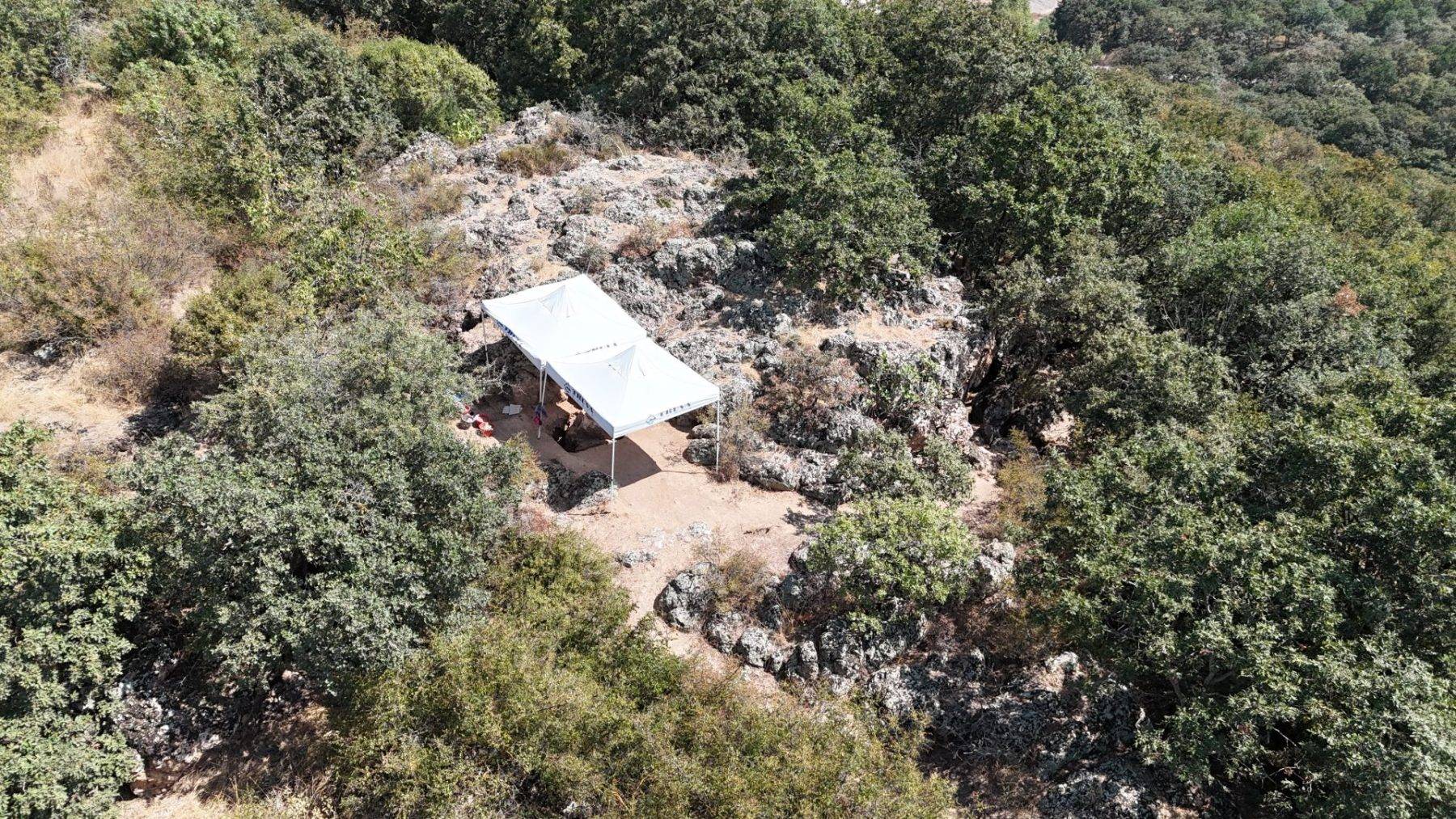 86 bin yıllık yaşam izleri mağaradan çıktı: Çanakkale'de dikkat çeken kazı 10. yılında
