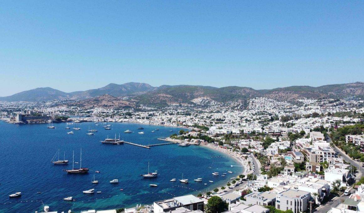 Bodrum'da hareketlilik arttı, haftalık tatil fiyatları netleşti