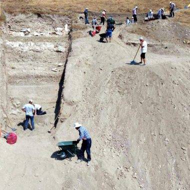 Trakya'nın en büyüğü: 5 bin yıllık Perinthos Antik Kenti'nde tiyatro ortaya çıkarıldı