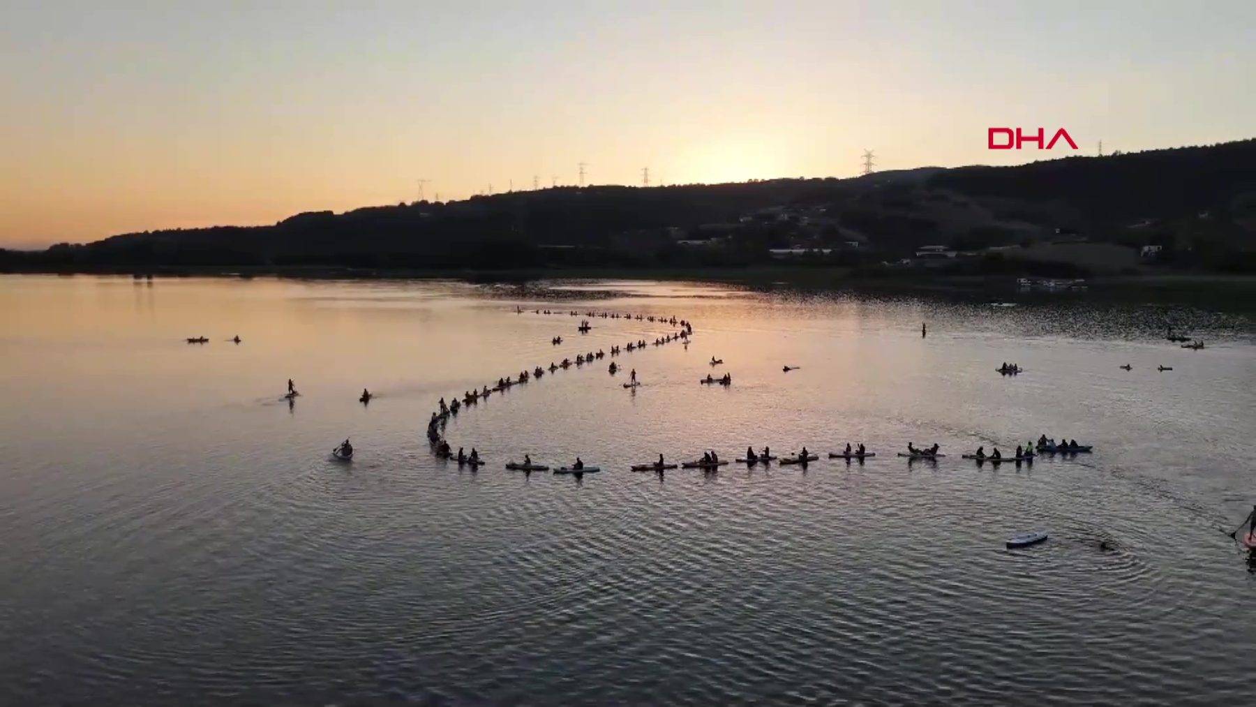 700 kişi sırada bekliyor! Sapanca Gölü'nde yeni trend: SUP