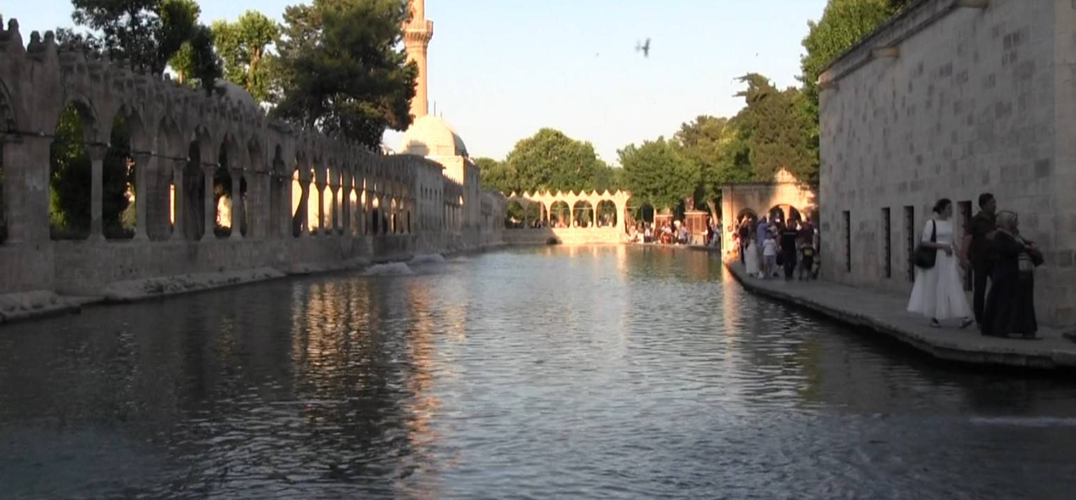 Ünü sınırları aştı! Yerli ve yabancı turistlerin yeni favorisi: Sıra geceleri